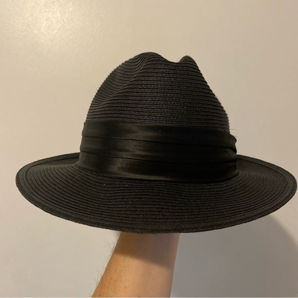 Stacy Adams Black Straw Fedora with Feather Detail - Picture 2 of 8